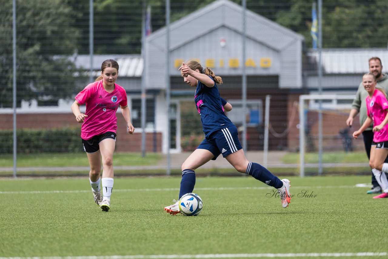 Bild 112 - wCJ Osterroenfelder TSV - VfL Pinneberg : Ergebnis: 0:15